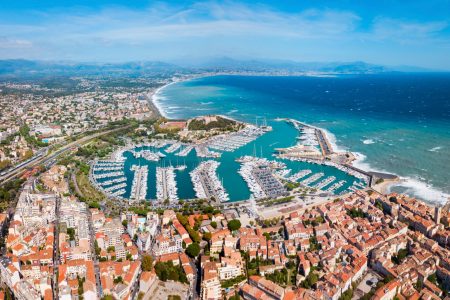 Antibes 2-Hour Old Town Walking Tour of Antibes Private Tour by local